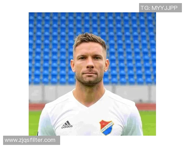 足球明星的单身生活揭秘你知道哪些球员仍然保持单身状态吗